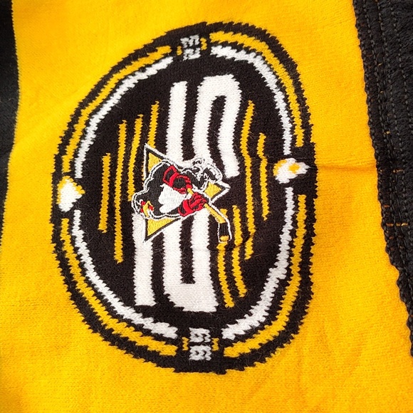Wilkes-Barre Scranton Penguins Reversible Winter Scarf - AHL Hockey - NW… - Picture 2 of 10